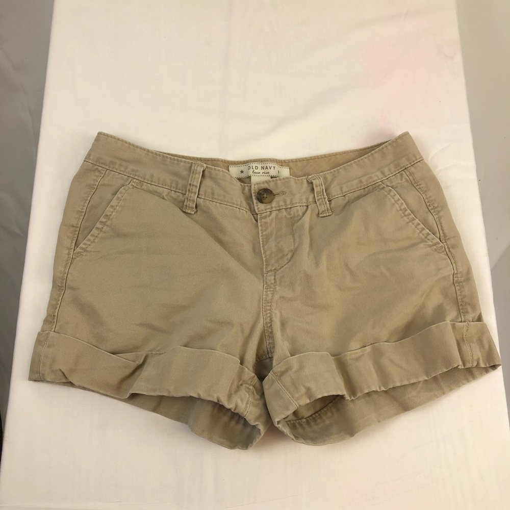 OLD NAVY LOW RISE SHORTS WOMEN'S SZ 2 Khaki